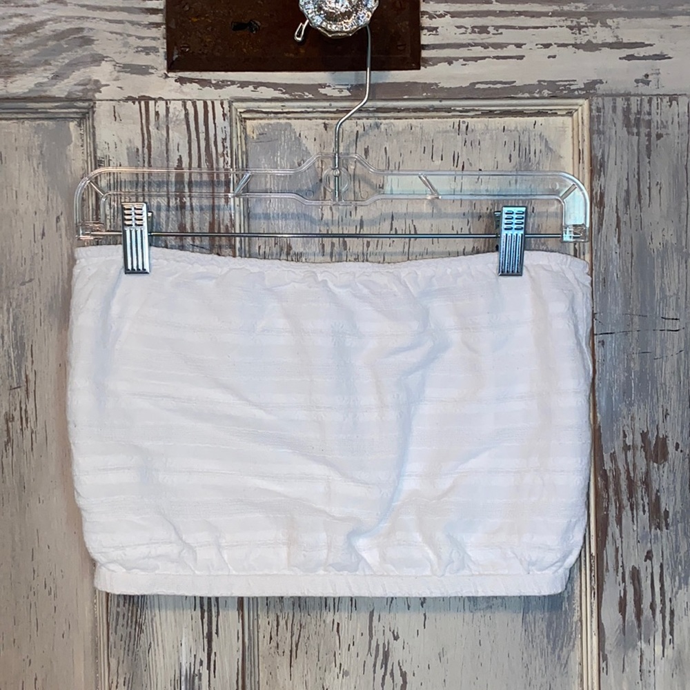 White zip up crop top